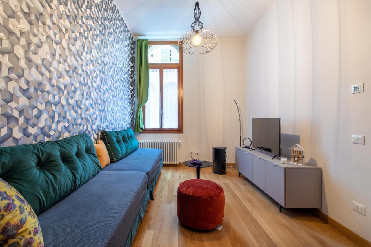 Rialto Bridge Lovely Apartment เวนิส ภายนอก รูปภาพ